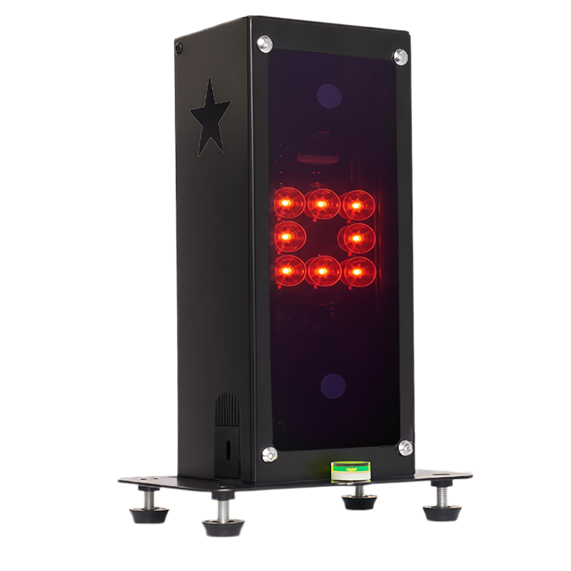 Square Golf launch monitor with infrared sensors in black Protective case